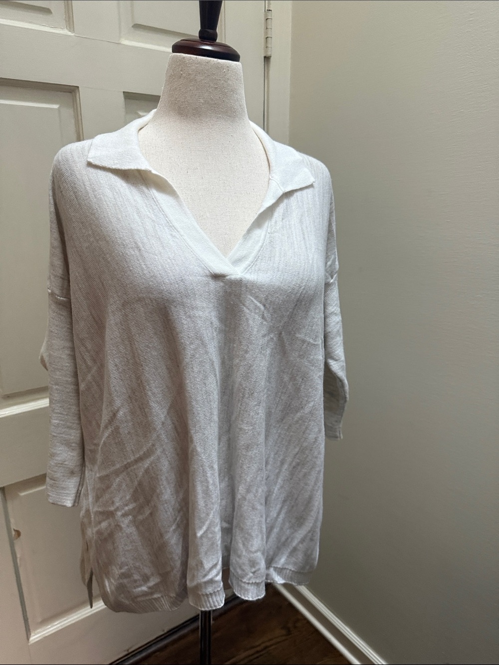 Mersea Relaxed Cream V-Neck Collared Women's Pullover